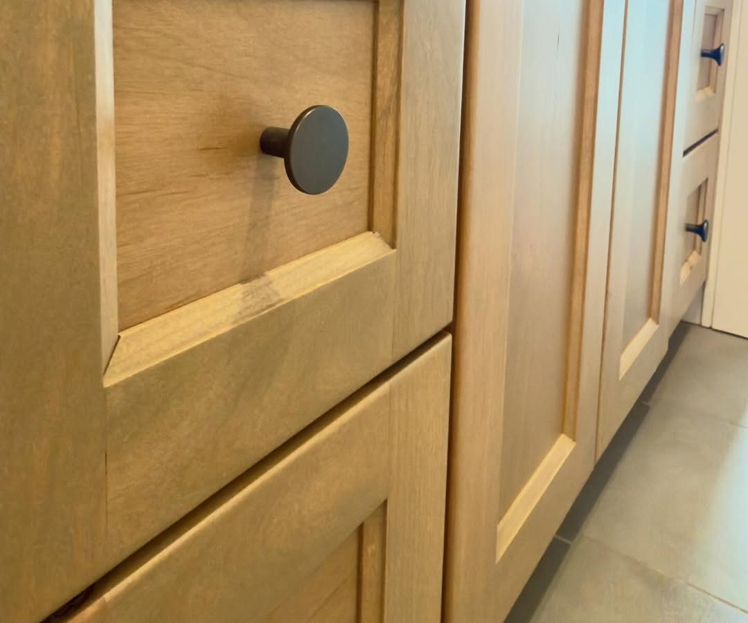 White oak barn door detail
